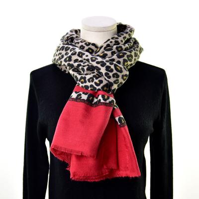 China Hot Fashion Classic Leopard Printed Cashmere Shawl Scarf All-match Pashmina Pashmina Scarf for sale