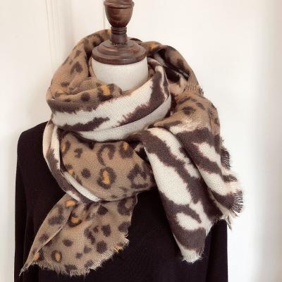 China Fashion Wholesale Women Fashion Shawl Scarf Cashmere Leopard Print Shawl Pashmina Winter Scarf for sale