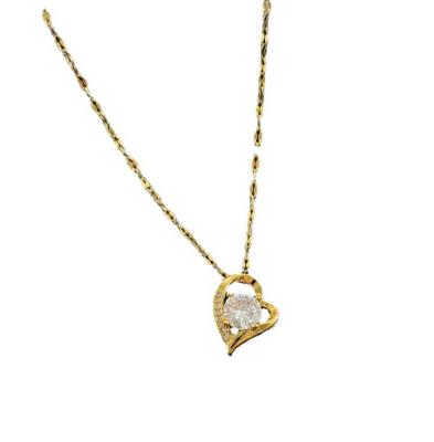 China Other fashion love heart copper micro inlaid female necklace style clavicle chain explosive necklace for sale