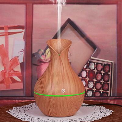 China Hot Selling 130ML Wood Car Grain Ultrasonic Vase Mini Portable USB Humidifier for sale