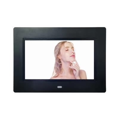 China Share Pics Videos OEM 8 INCH M3 40pin 1024*768 Digital Screen Photo Frame for sale