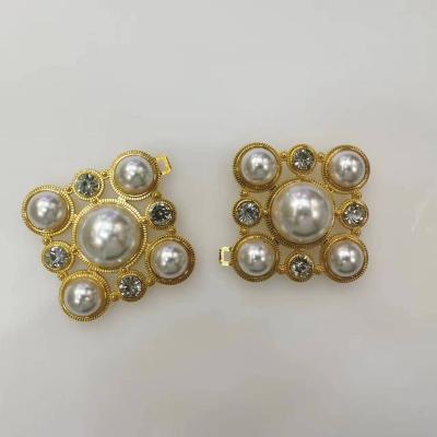 China Kirsite Women's Fashion Pearl Rhinestone Buckle for sale