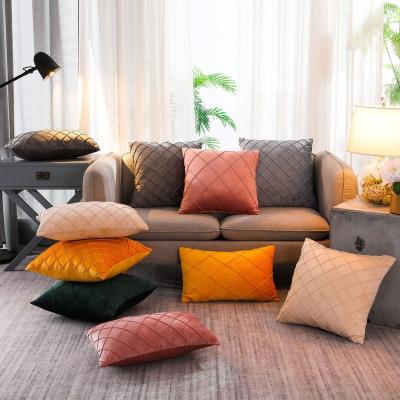 China New Product Anti-Decubitus Velvet Pleated Pillow Process Case For Sofa Decoration Wholesale Soft Cushion Cover for sale