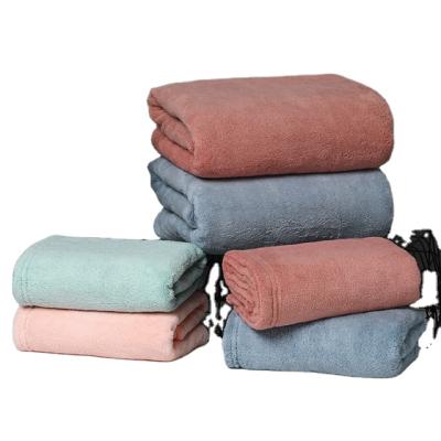 China Promotional Good Quality Coral Washcloths QUICK DRY Fleece Bath Towels Set For Bathroom for sale