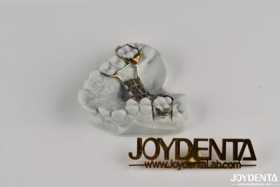 China Long Lasting Custom Retainer For Teeth , Orthodontic Retainer Replacement One Size for sale