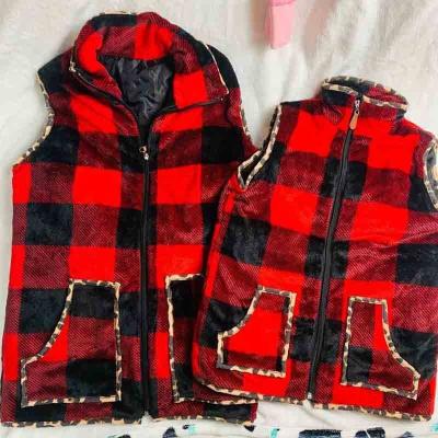 China Soft Breathable Faux Suede Personalized Sherpa Vest Fall Winter Layering Tops Mom&Me Buffalo Plaid Cheetah Trim Vest for sale