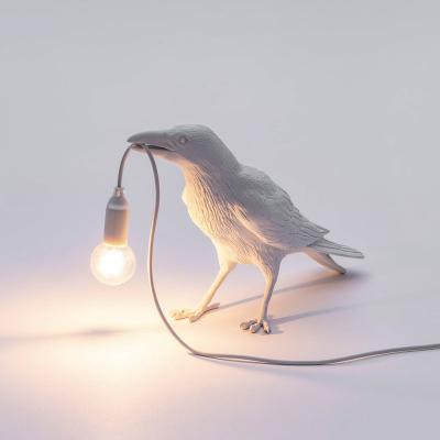 China Seletti Nordic Resin Bird Table Lamp Italian Bird Lamp Crow kids table lamp(WH-MTB-52) for sale