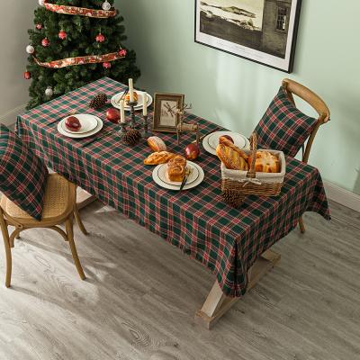 China Custom Wholesale Plaid Green and Red Christmas Plaid Home Decor Table Runner Tablecloth for sale