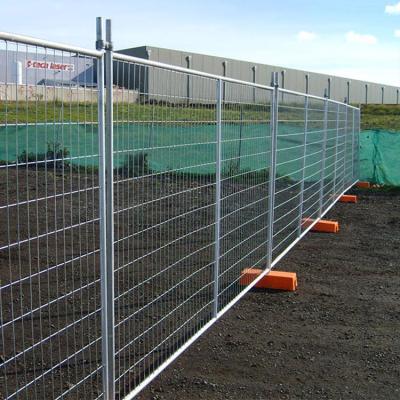 China Hot Selling Easily Assembled Guardrail Galvanized Coated PVC Garden Fence Temporary Event Fence Panels For Sale for sale