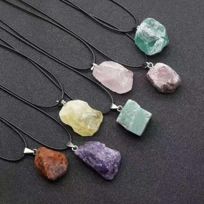 China Healing romantic natural crystal quartz necklace raw stone crystal pendant for sale