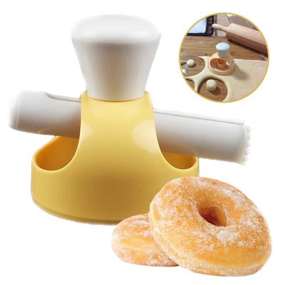 China Sustainable Donut Mold Food Dessert Maker Supplies Kitchen Baking Decorating Tools Bread Making Tools for sale