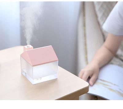 China Feel Comfortable New Design Multifunctional House Shape Battery Operated Small Ultrasonic Air Humidifier With Usb for sale