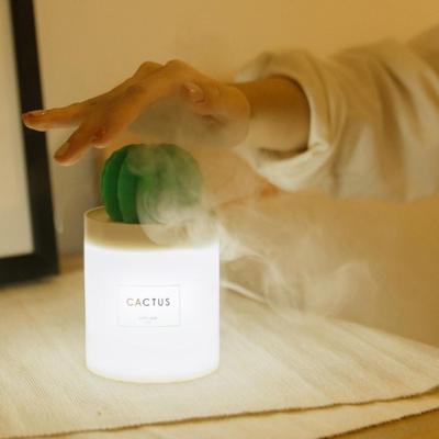 China Feel Comfortable Fashion USB Led Essential Oil Diffuser Desktop Cactus Aromatherapy Gift Creative Air Humidifier for sale