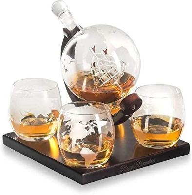 China CLASSIC Wine Whiskey Decanter Gift Set With Newest Wooden Holder Handles for sale