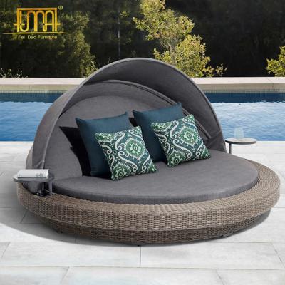 China Modern Outdoor PE Rattan Beach Furniture Sarasota Wicker Daybed for sale