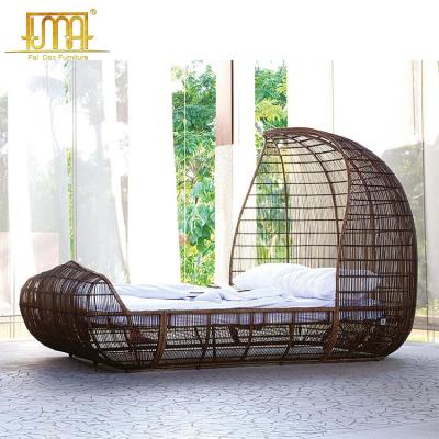 China Modern Daybed Waterproof Swimming Pool Outdoor Rattan Patio Furniture Daybed for sale