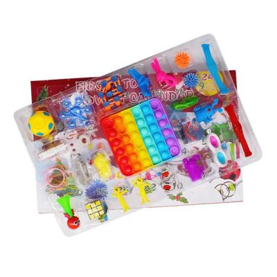 China 2021 plastic silicone and stainless steel fidgety people toy seti 40 silicone christmas noise fidgety person toys set kit pack 20 for sale