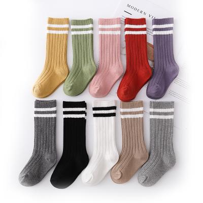 China New Viable Fashion Kids Vertical Stripe Mid Calf Length Sock Cotton Baby Sock Non Slip Kids Socks for sale