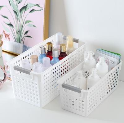 China Sustainable Plastic Storage Baskets Kitchen Organizer Basket Bins Household Organizers With Cutout Handles for sale