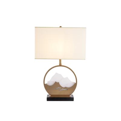 China Modern/Simple/Luxury Bedroom Personality Modern/Simple/Luxury White Lamps Low Price Table Lamp Bedside Artistic Classic Lamp for sale