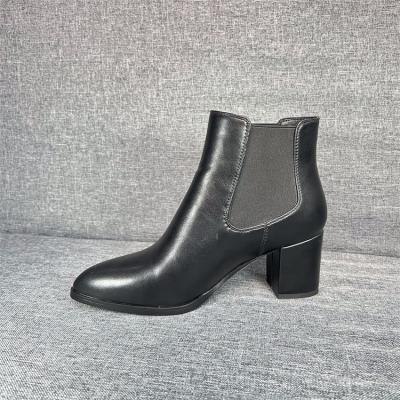 China Fashion Trend Plus Size Wedding Ladies Chunky Heel Shoes Chelsea Boots Vintage Women Ankle Boots for sale