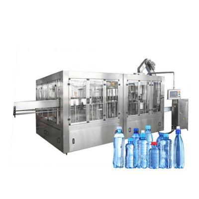 Cina 5000 BPH 3 in 1 imbottigliatrice dell'acqua minerale di Monoblock in vendita