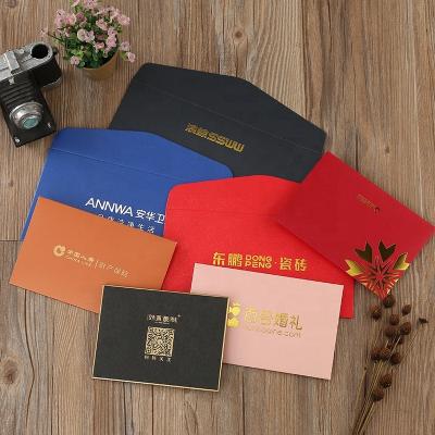 China Greeting Invitation Envelope Cardboard Luxury Black Matte Gift Envelope with Gold Foil Stamp and UV Print for sale