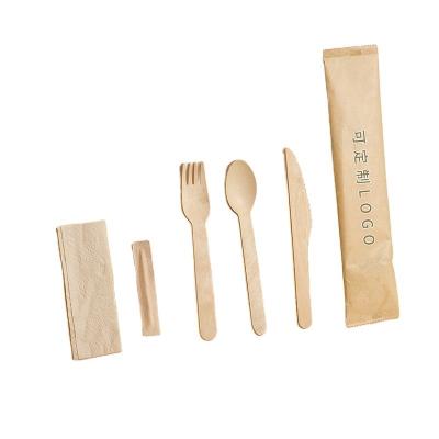 China Restaurant Biodegradable Cutlery Set Disposable Wooden Spoons Knives and Forks with Napkin for sale