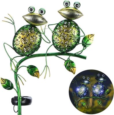 China FREE SAMPLE Outdoor Solar Lights Lamp Garden Metal Sitting Frogs Garden Decor, Waterproof Garden Decorative Light for Yard, Patio for sale