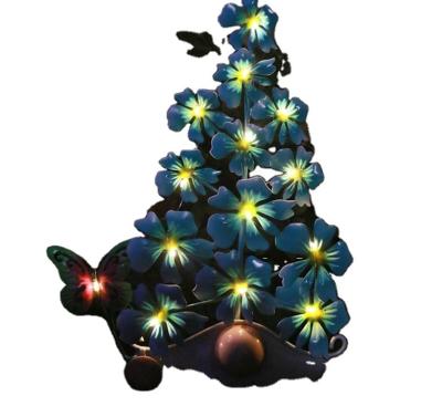 China Europe 2021 New Arrive Garden Decoration Used Flame Lamp Metal Gnome Shaped Solar Lights Garden Stake for sale