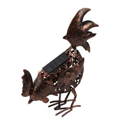 China Casual Garden Decor Dig Metal Rooster with Solar Light for sale