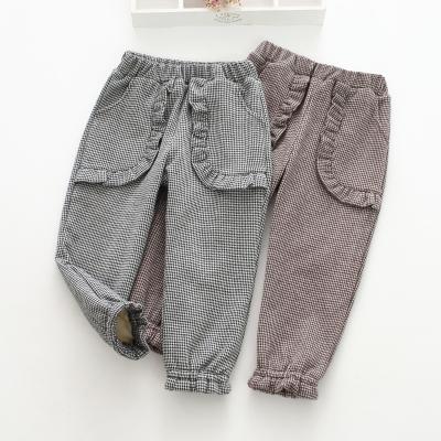 China New winter sports winter sweatpants breathable thickened looser cotton outer pants to wear girls to mow pants for sale