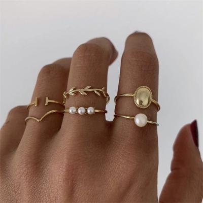 China Vintage Fashion Jewelry Gold Foil Pearl Coin Rings For Women for sale