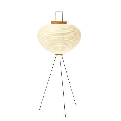 China Modern Simple Art Living Room Bedroom LED Iron Tripod Post Modern Creative Paper Lampshade Rice Floor Lamp Japanese Style Standing Lights for sale