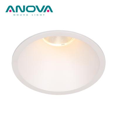 China High quality anti-glare 12W anti-glare ceiling light die-cast aluminum housing reflector recessed LED downlight for sale