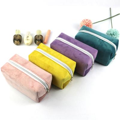 China Fashionable Custom Lady Pouch Bags Velvet Cosmetic Bag Personalized Logo Silver Zipper Makeup Beauty Bag for sale