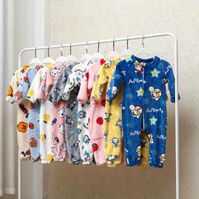 China New Fashion Girls Cartoon Printing Flannel Sleepwear Breathable Pajamas for sale