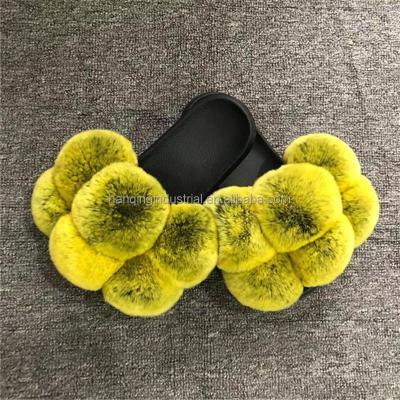 China Winter New Arrival Stylish Bed Slippers Factory Made Anti-slippery Ladies 6 Ball Fur Slides for sale