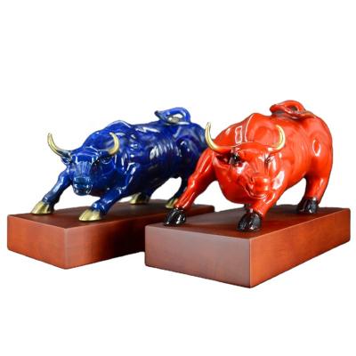 China China 2021 Year of the Ox Symbol Wall Street Bull Statue Brass Casting Figurine for Gift for sale