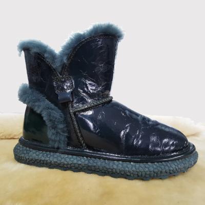 China 2020 new arrival fashion trend designer women's boots shoes worm waterproof snow boots with wholesale price for sale