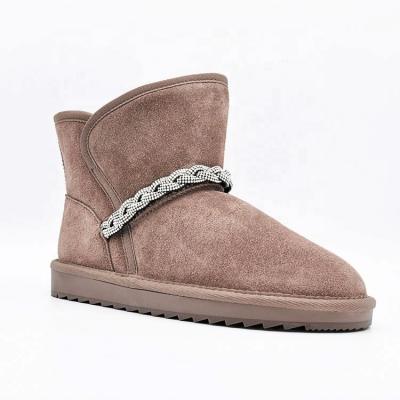 China Fashion DIY Round Hot Selling 100% Wool Inside Genuine Leather Ankle Bootie Winter Snow Boots Pearl Rhinestone Diamond Women Snow Boot for sale