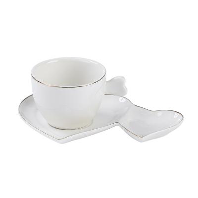 China 2021 New Fashion Heart Shaped Espresso Mug Eco-friendly Luxury Ceramic Coffee Mugs for sale