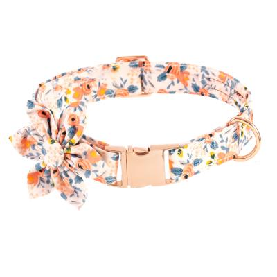 China DETACHED Dog Collar Bow Tie Dog Collar With Metal Buckle For Pet Gifts Dog Collar Hangs Flowers for sale