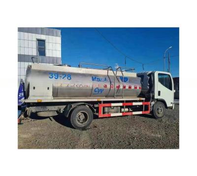 China 380V / 3PH/ 50HZ Refrigerated Large Milk Chiller Tank Truck for Milk Transportation for sale