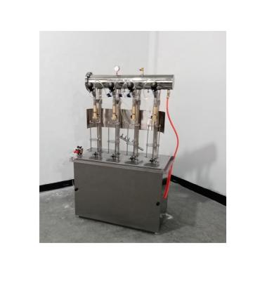 China 2000BPH Halbautomatische Füllmaschine für Mineralwasser, Kohlensäurehaltige Getränke und Bierflaschen zu verkaufen