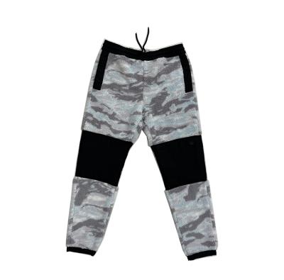 China Factory direct sales customization high quality nylon fabric patchwork sherpa fleece anti-pilling men camouflage sweatpants for sale