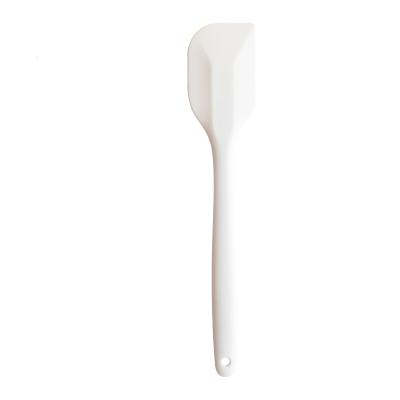 China 13.5 Inch Durable High Quality Viable Silicone Butter Baking Cream Spatula Cake Spatula In White Color for sale