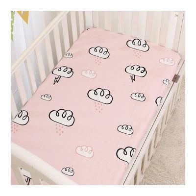 China HOSHOM Custom Viable Cotton Baby Bedding Crib Crib Sheet Protector Sheets Plastic Quilt Cover Sheets Viable for sale