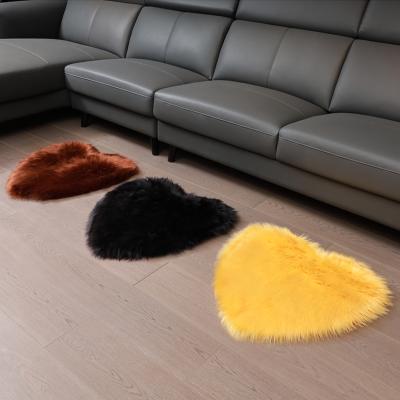 China Custom Made Washable Cheap Washable White Fluffy Faux Fur Shaggy Furry Floor Mat Soft Heart Shaped Bedroom Blanket for sale