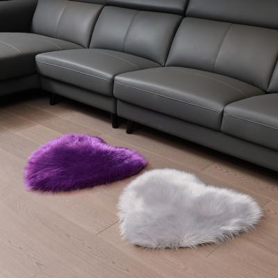 China Washable Super Soft Plush Fabric Faux Sheepskin Heart Shaped Blankets And Rugs For Living Room Home Bedroom for sale